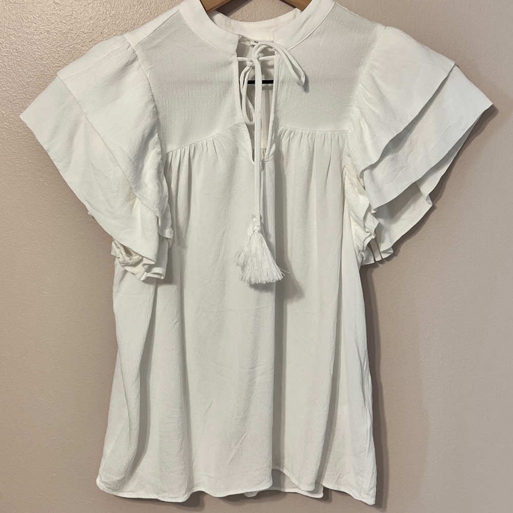 a loves a White Ruffle Sleeve Blouse XS